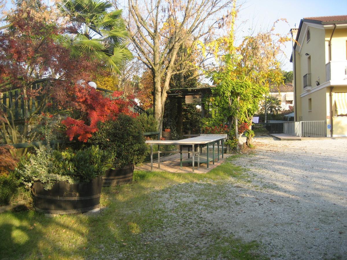 Hotel Pizzeria Ristorante "Al Leone" Villa del Conte Exterior photo