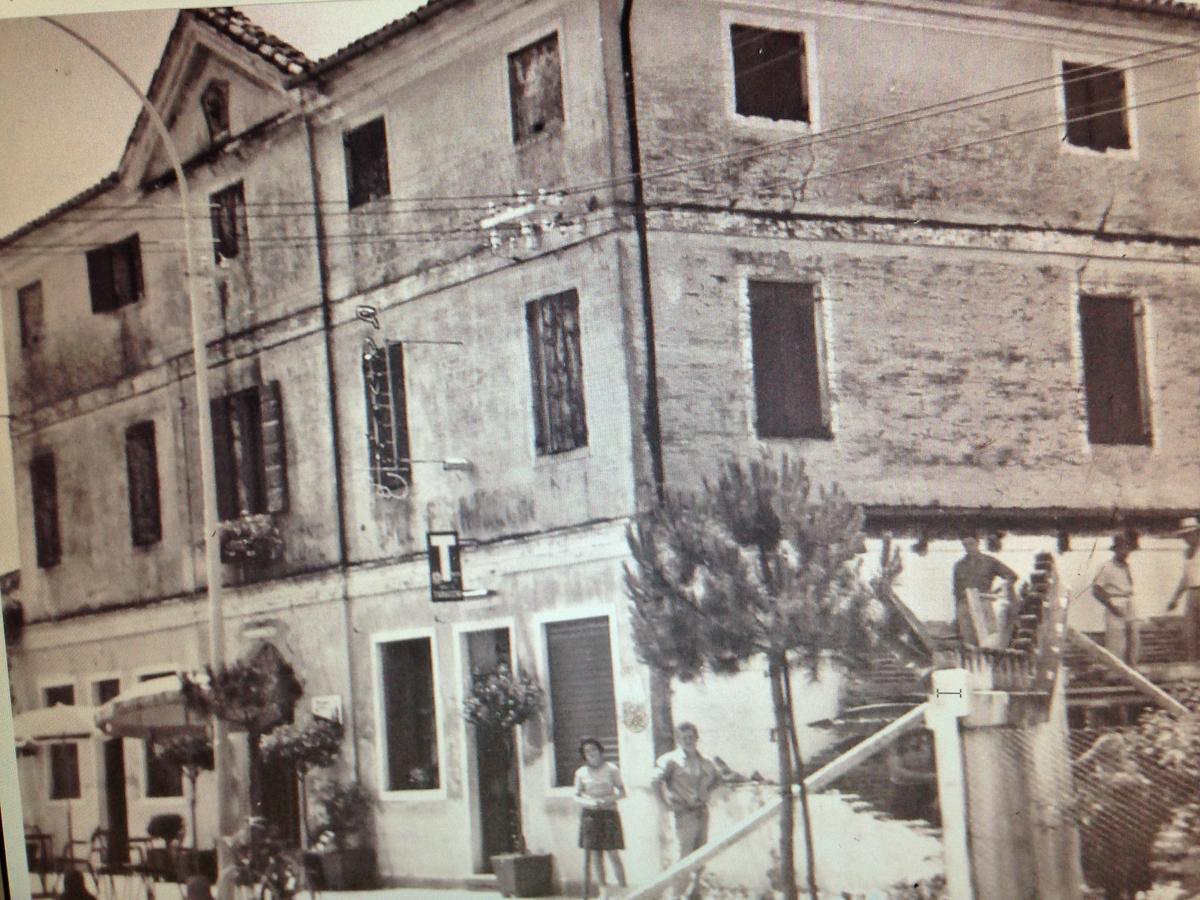Hotel Pizzeria Ristorante "Al Leone" Villa del Conte Exterior photo
