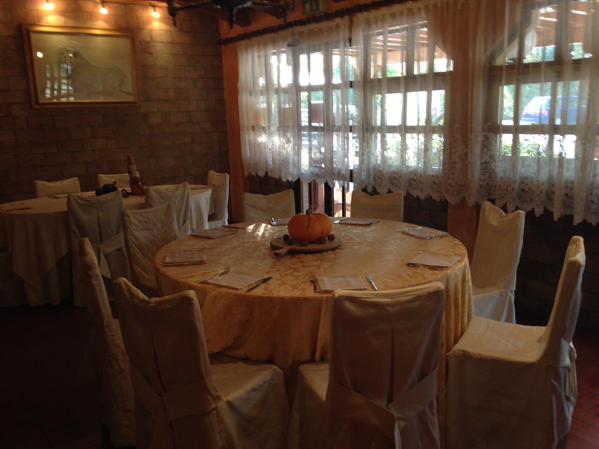 Hotel Pizzeria Ristorante "Al Leone" Villa del Conte Exterior photo