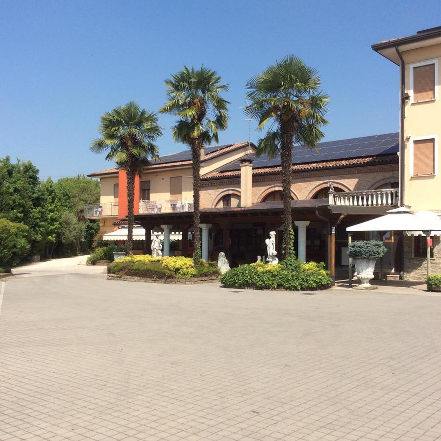 Hotel Pizzeria Ristorante "Al Leone" Villa del Conte Exterior photo
